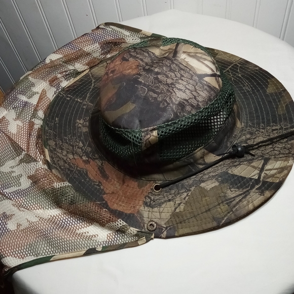 Camo Wide Brim Mesh Breathable Foldable Fishing Hat W/ Neck Flap - Picture 3 of 10